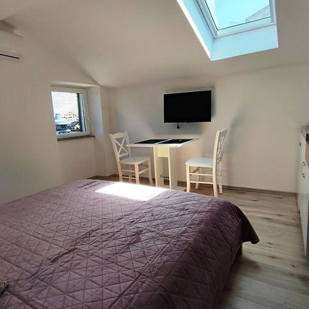Crystal Deluxe Apartment Rovinj Luaran gambar
